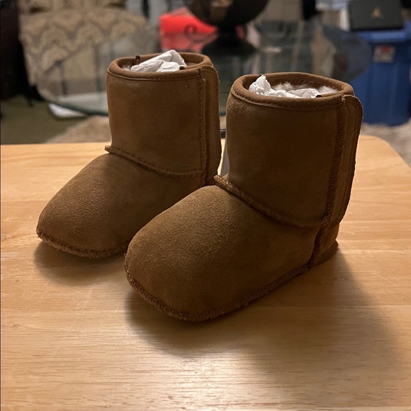 UGG Brown Infant Booties - Picture 2 of 7